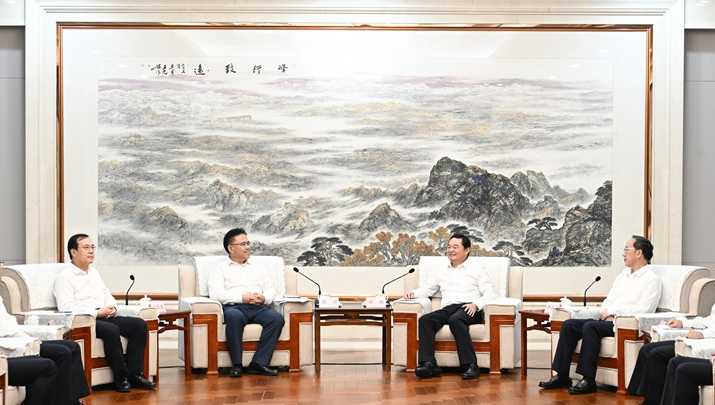 白小姐一马中特